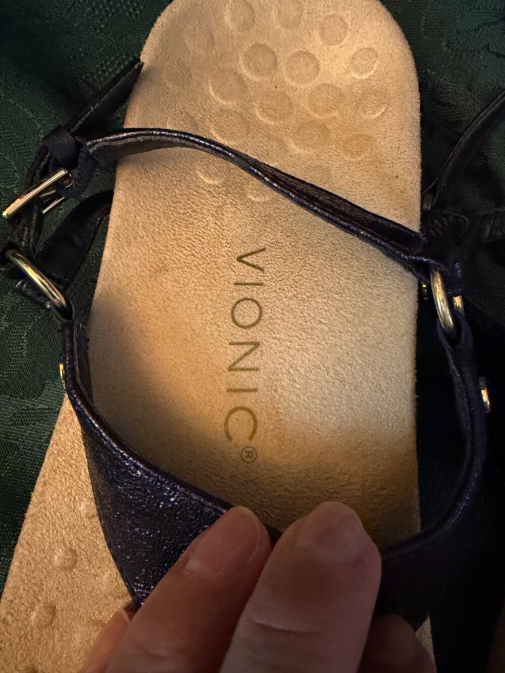 Vionic Kirra Leather Thong Sandals, Purple Metallic Sz 8.5 - Picture 11 of 12